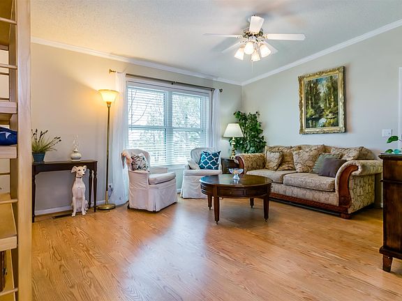 2nd image of 13630 W Bucknell Cir