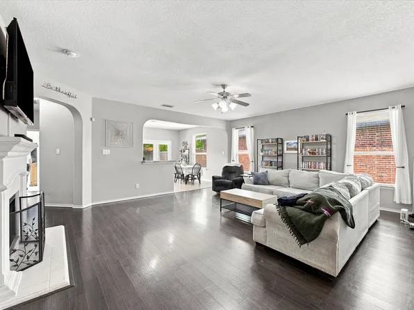 8205 Water Buck Run, Fort Worth, TX 76179