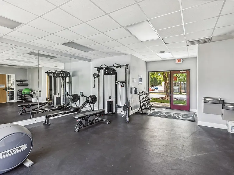 Wingfield Club — Photo 8
