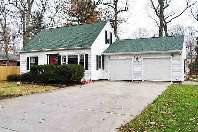 1st image of 1714 Mayflower Pl