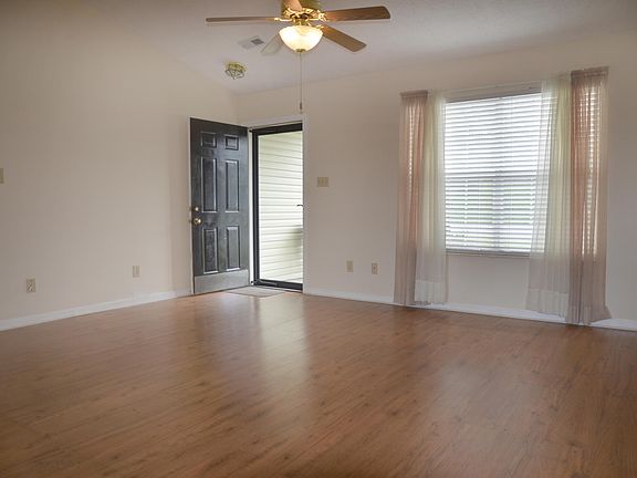 3rd image of 7726 Ashcroft Way