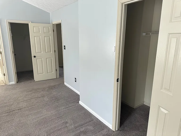 824 Thimbleby Dr — Photo 15