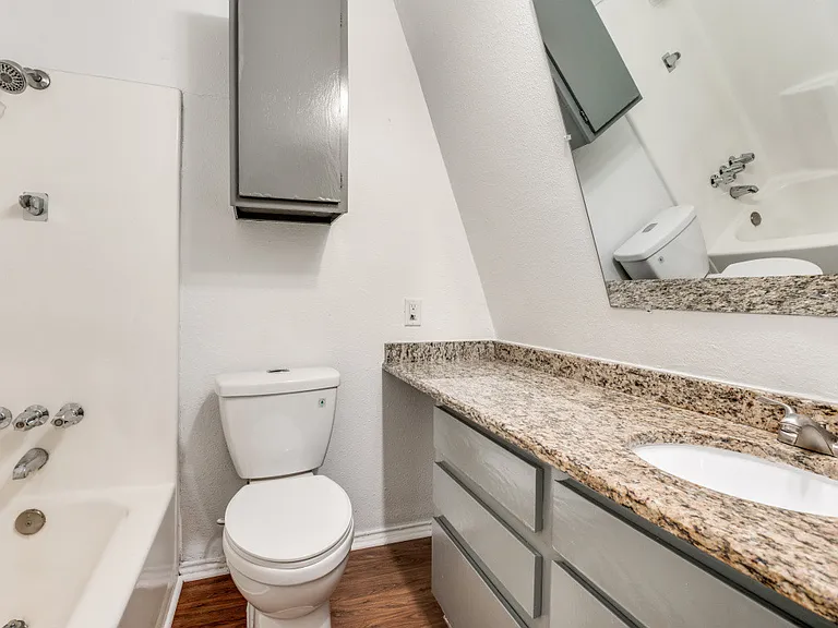 809 E Pioneer Dr — Photo 11