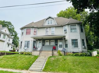 742-744 W Elk St, Freeport, IL 61032