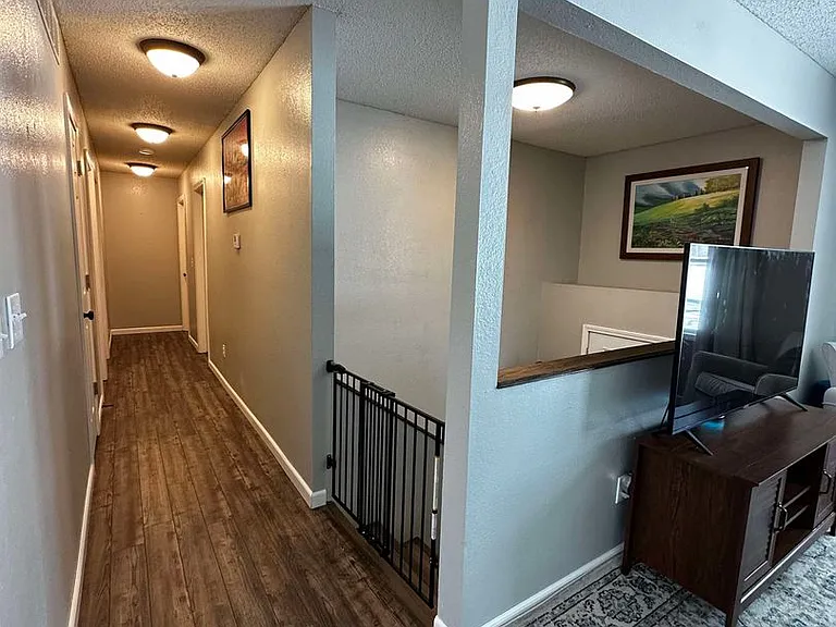 22615 Richmond Ln — Photo 10