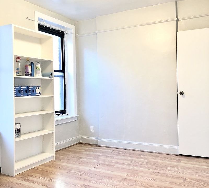 1st image of 127 Henry St APT 5