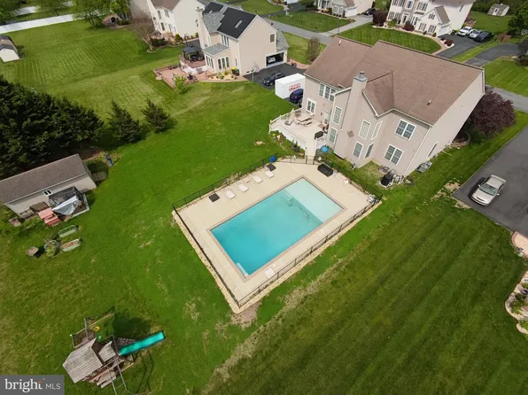 74 Hempstead Dr, Newark, DE 19702