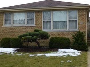 2112 Dobson St, Evanston, IL 60202