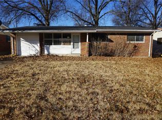 10331 Edgefield Dr, Saint Louis, MO 63136