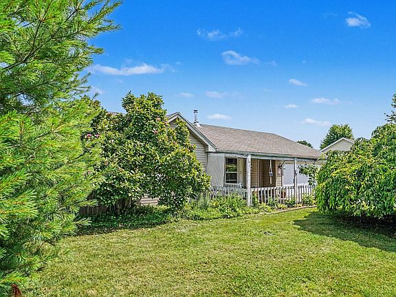 4th image of 415 Limerick Dr