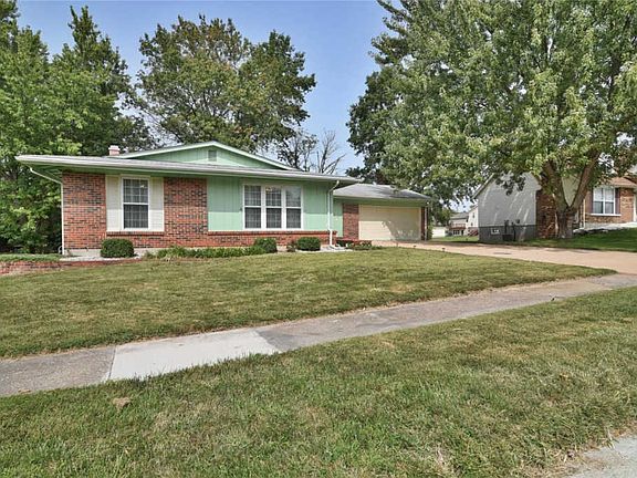 2nd image of 2521 Blackforest Dr