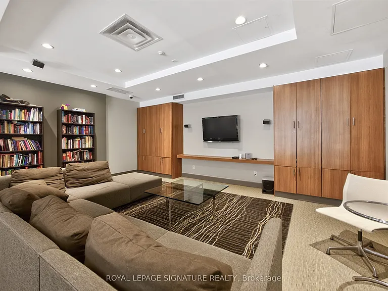 23 Brant St #213 — Photo 31