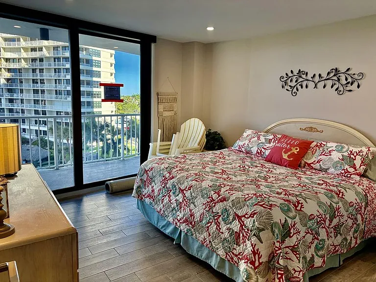 260 Seaview Ct #508 — Photo 11