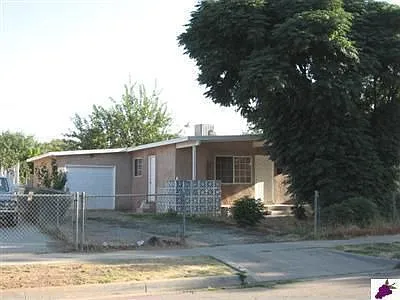 246 W Strother Ave photo 1