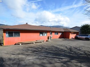4 Lovers Ln, Hood River, OR 97031