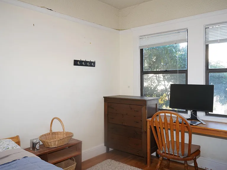 191 18th Ave — Photo 11
