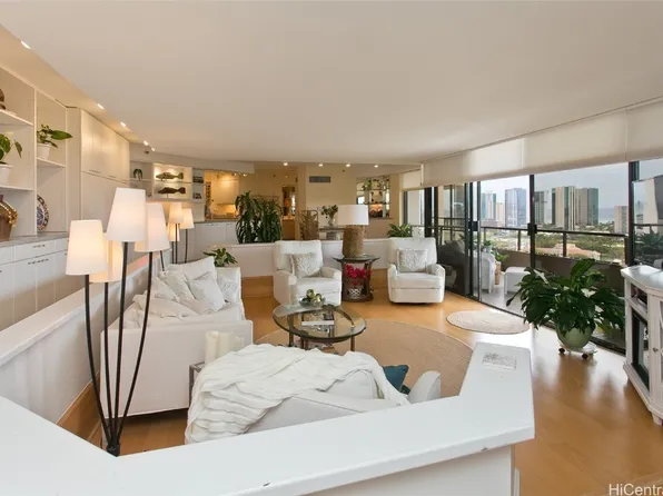 1221 Victoria St APT 2404, Honolulu, HI 96814