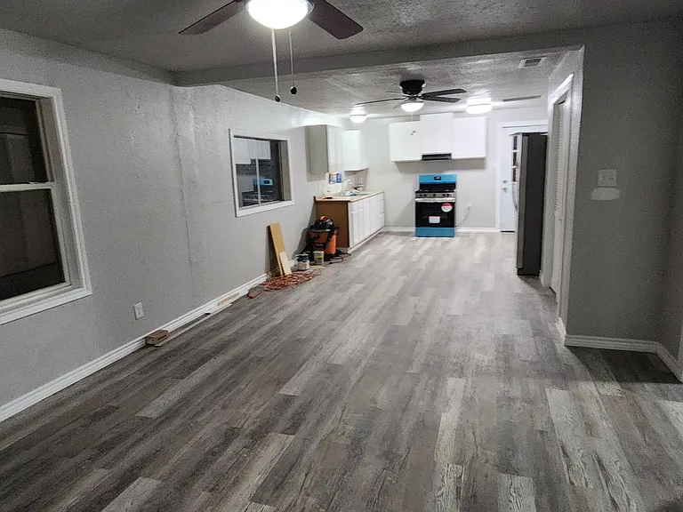 204 Olive St — Photo 13
