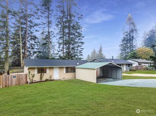 4289 Rhododendron Dr, Oak Harbor, WA 98277