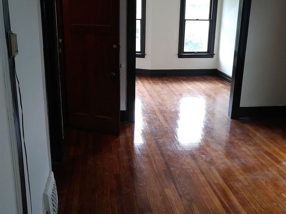 1st image of 6345 Vinewood St #49