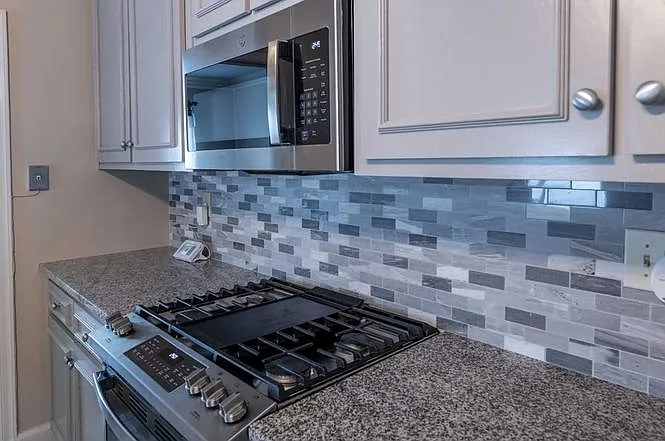 3301 Howard Ave — Photo 16