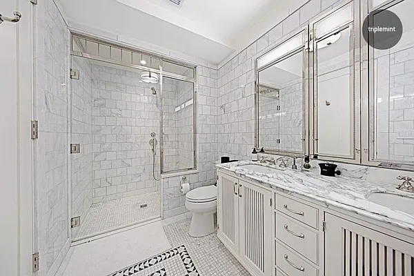 Sold by Triplemint | media 32