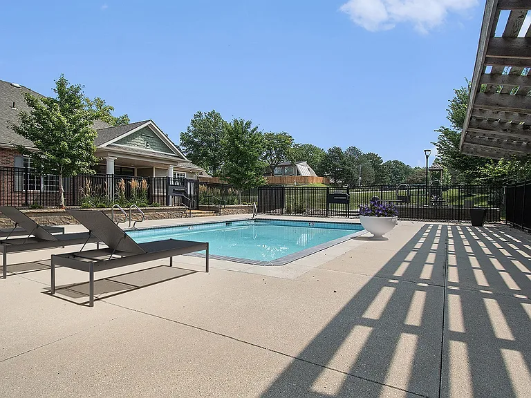 Pine Tree Apartments — Photo 3