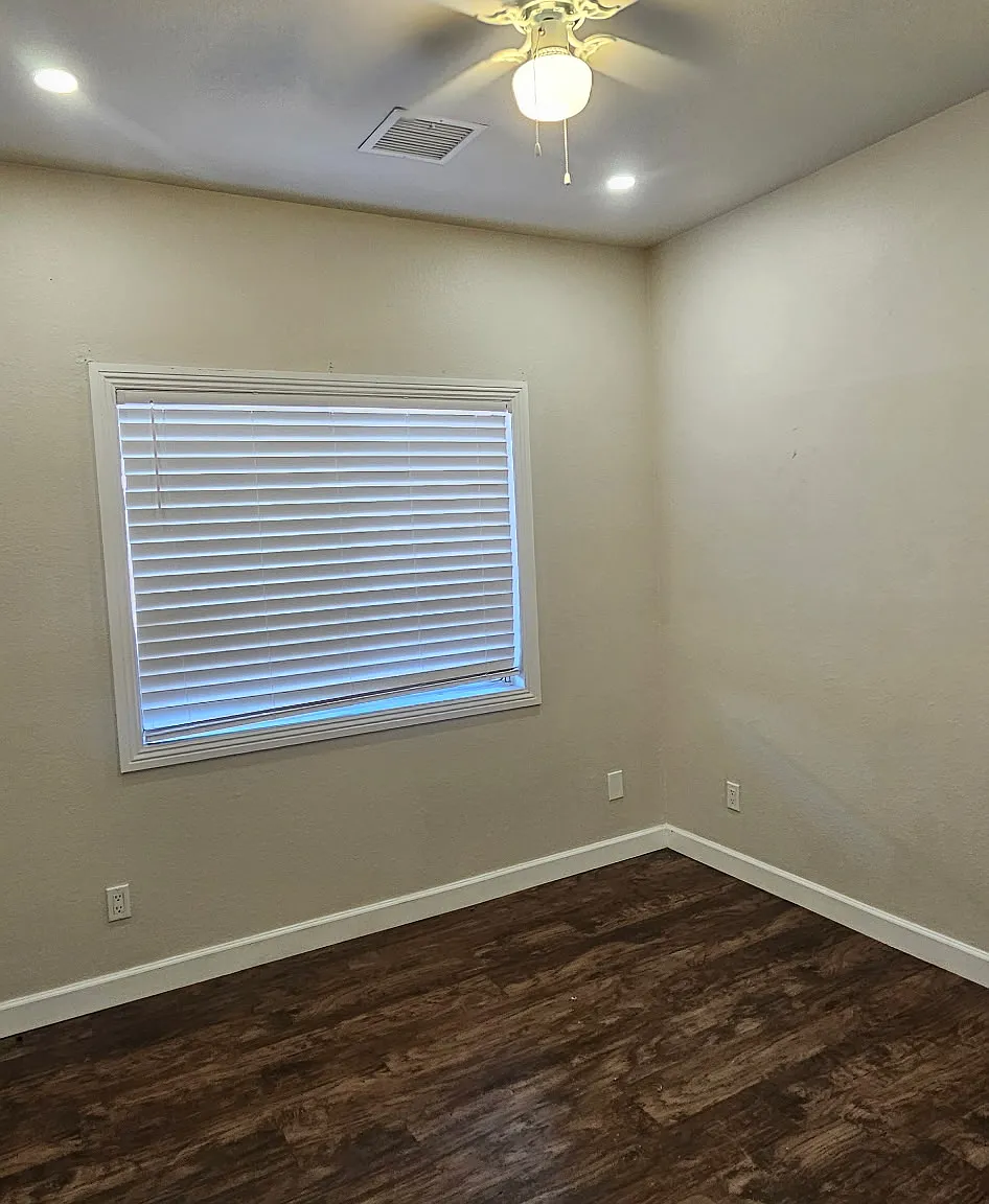 3 bed, 1264 sqft, $1,950 — Photo 3