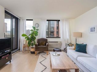 300 Newark St APT 5L, Hoboken, NJ 07030