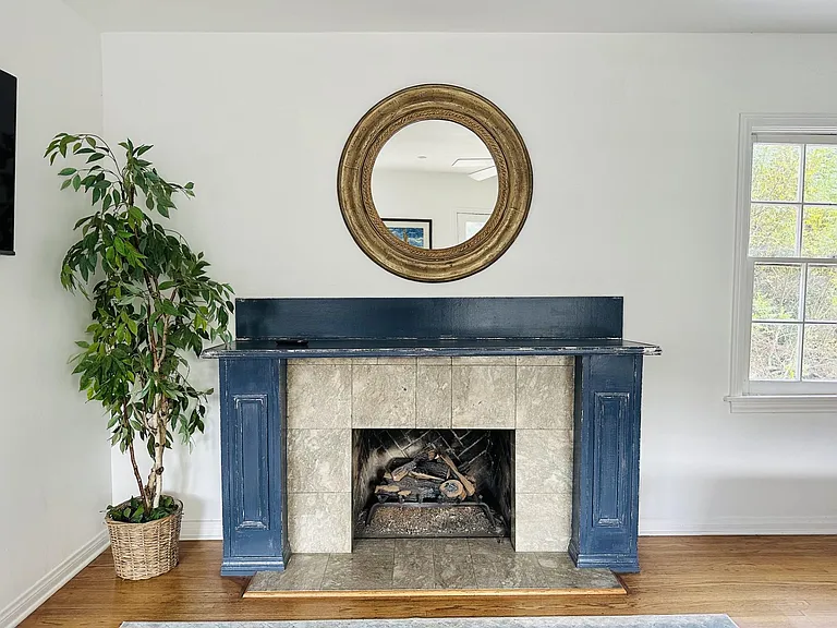 2400 Benedict Canyon Dr — Photo 30
