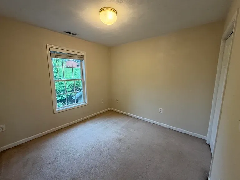 1410 Ashford Ct — Photo 23
