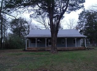 33 Arial Rd, Commerce, GA 30530