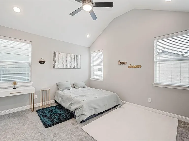 5411 Camaguey St — Photo 10