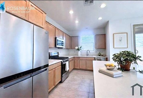 5th image of 3903 N 101st Dr