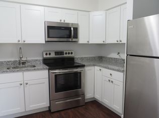 1050 N Wheeling Rd APT 2B, Mount Prospect, IL 60056