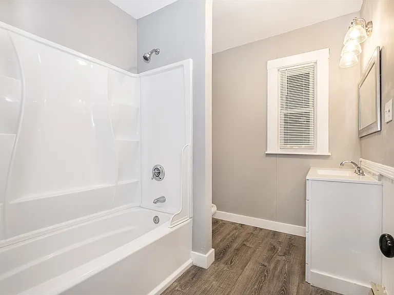 7 Mulford St #3 — Photo 7