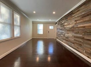 114 W Hilltop Rd, Baltimore, MD 21225