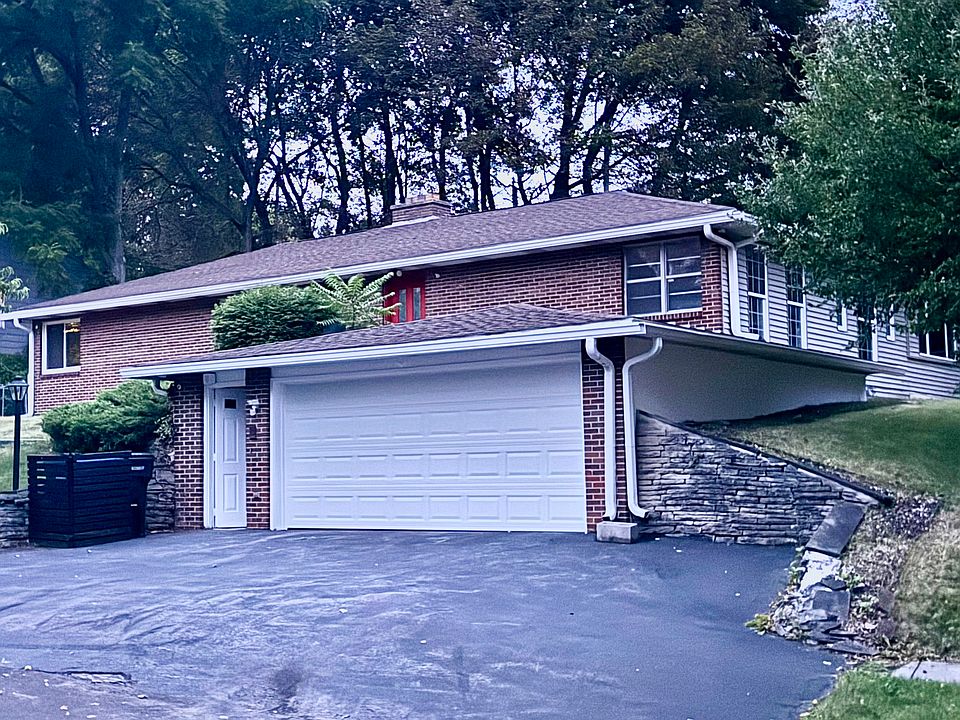 1st image of 319 Barrington Rd