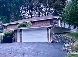 319 Barrington Rd, Syracuse, NY 13214