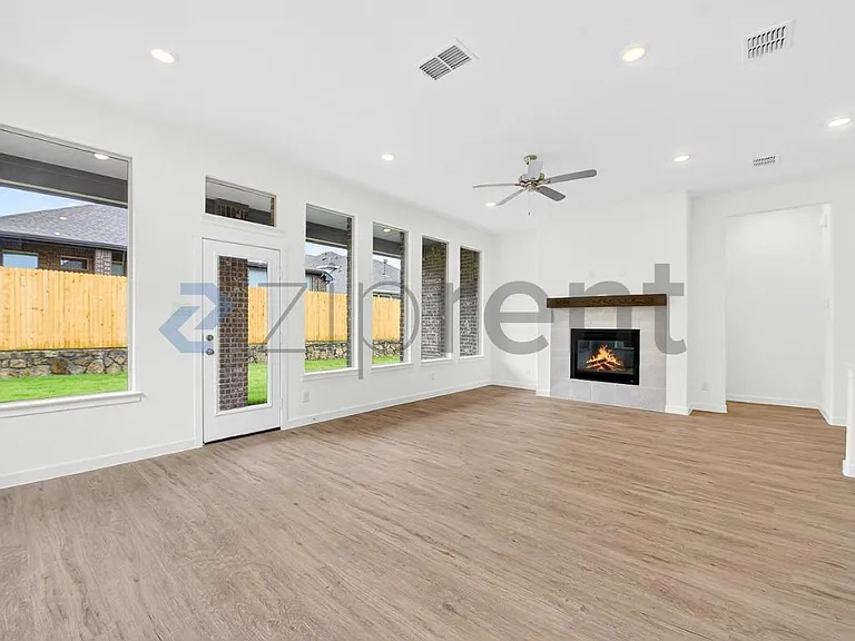 724 Demelza Dr — Photo 10