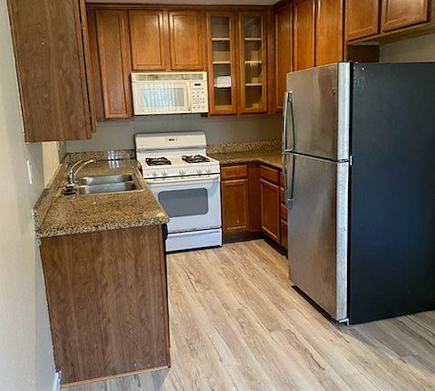 2nd image of 526 Calle Montecito Unit 1-135