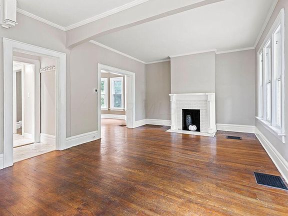 3rd image of 2411 Medary Ave