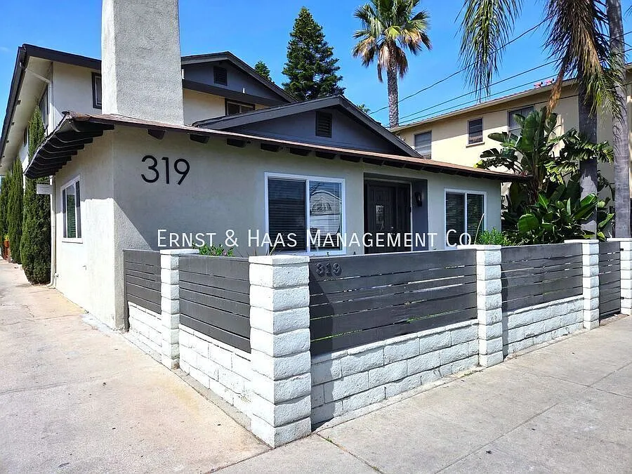 Freshly Painted 2-Bedroom, 2-Bath Home with New Blinds! — Photo 1