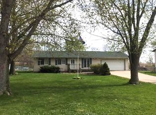 704 Fairfield Rd, Port Byron, IL 61275