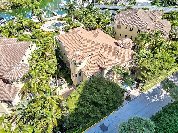 2nd image of 1506 Island Blvd