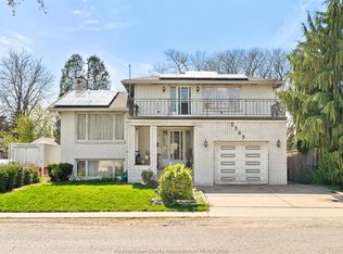 2563 Rossini Blvd, Windsor, ON N8W4R2