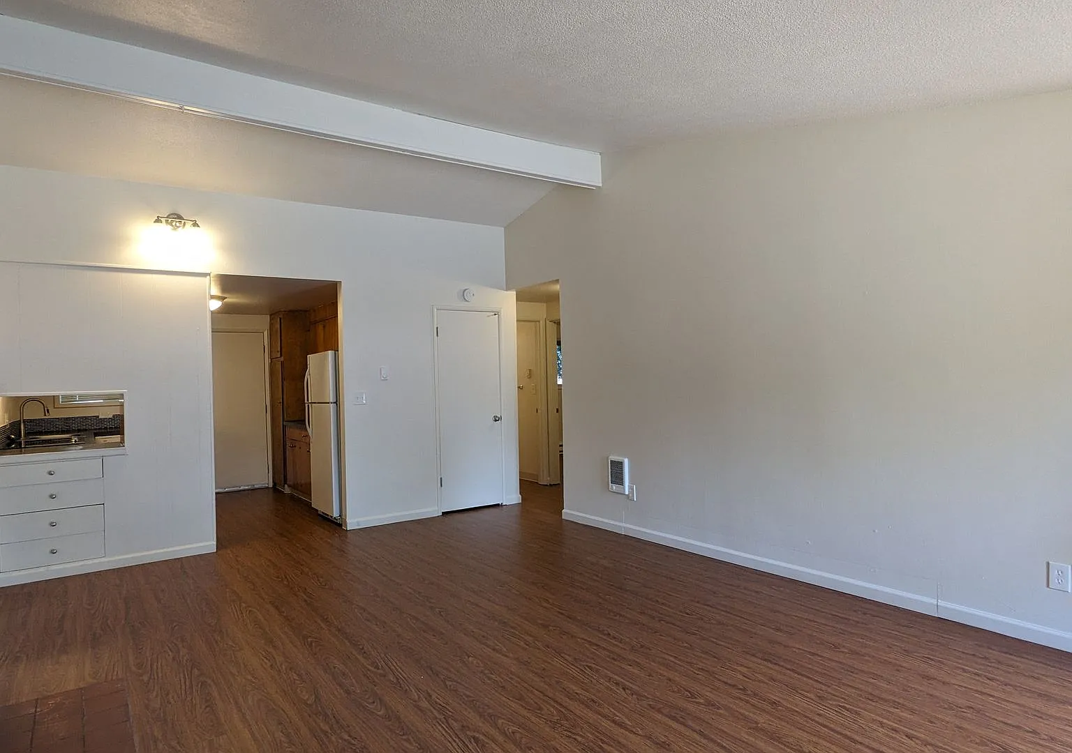 West Slope Apartments — Photo 3