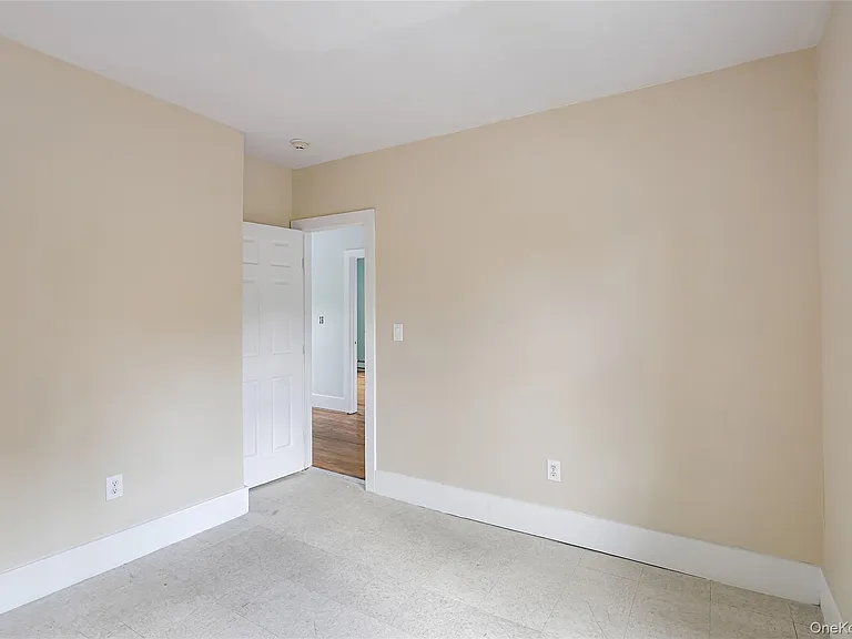 492 Liberty St — Photo 42