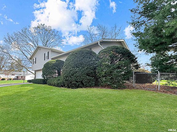 3rd image of 4602 W Lynnhurst Dr