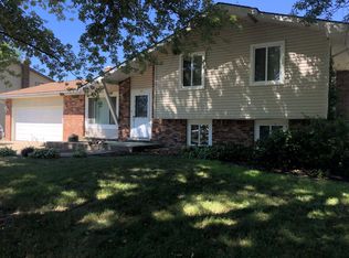 3817 Tara Dr, Highland, MI 48356